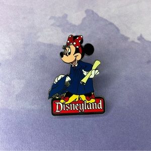 Minnie Mouse 2000 Disneyland Graduation Disney Pin